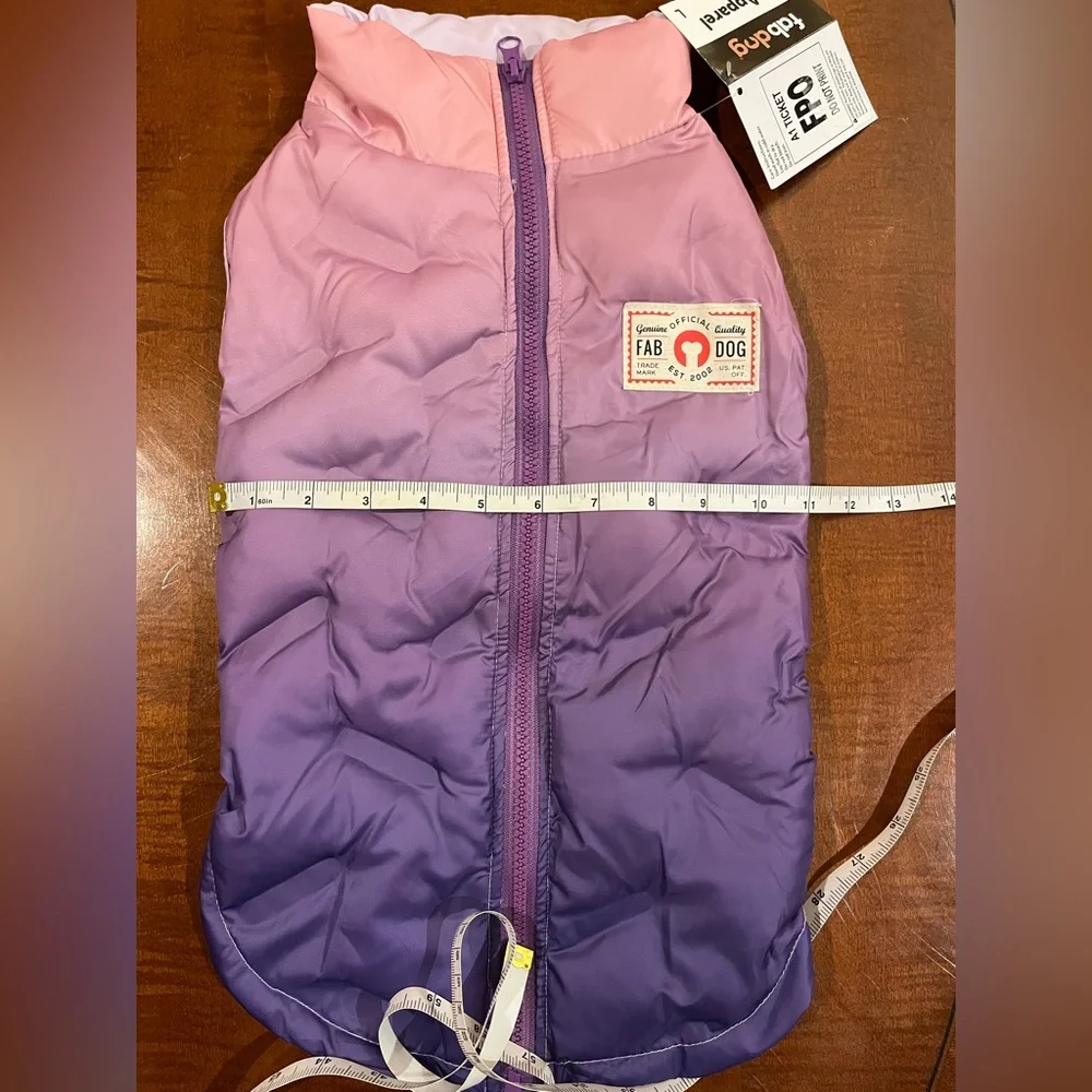 Dog Puffer Jacket with a zipper. Ombré pattern: purple and pink. Size L. NWT